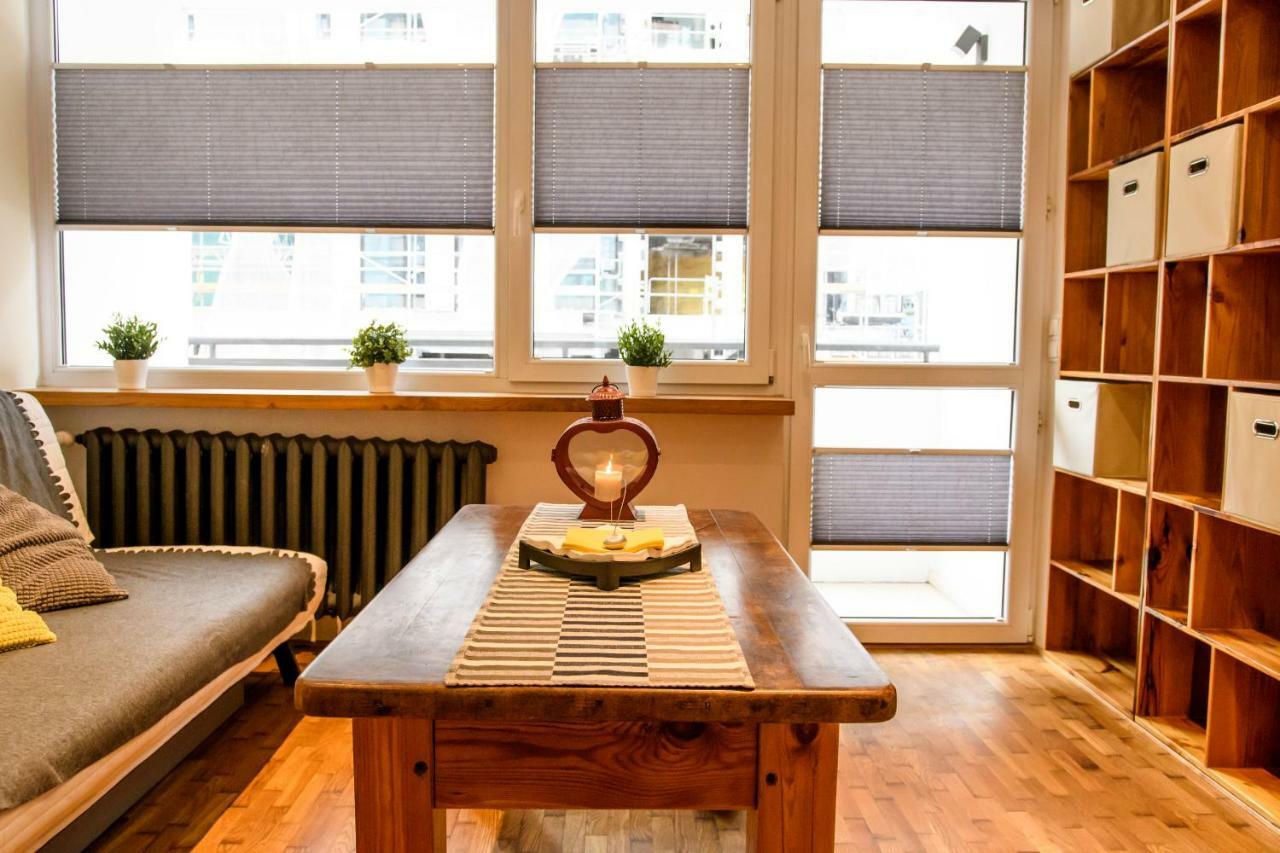 Chmielna Wood Lux Apartment Varşovia Exterior foto