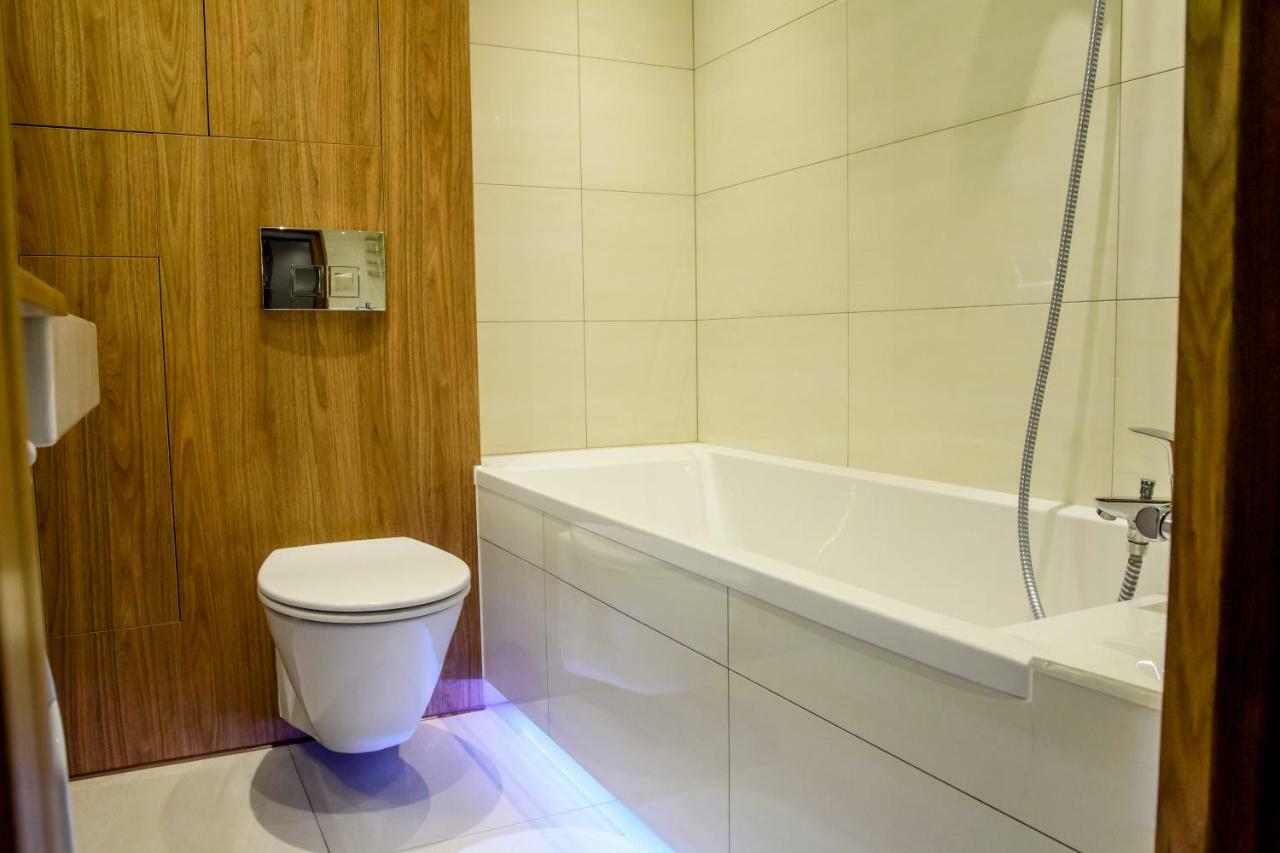 Chmielna Wood Lux Apartment Varşovia Exterior foto