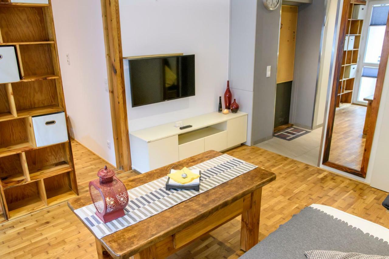 Chmielna Wood Lux Apartment Varşovia Exterior foto