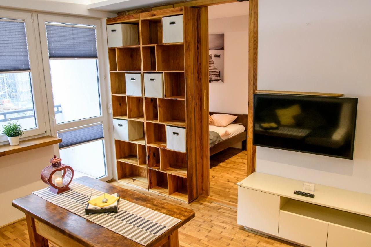 Chmielna Wood Lux Apartment Varşovia Exterior foto